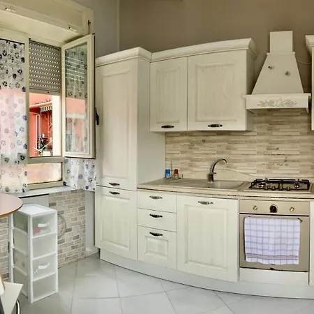 Casa Scugnizzella Апартаменты Неаполь